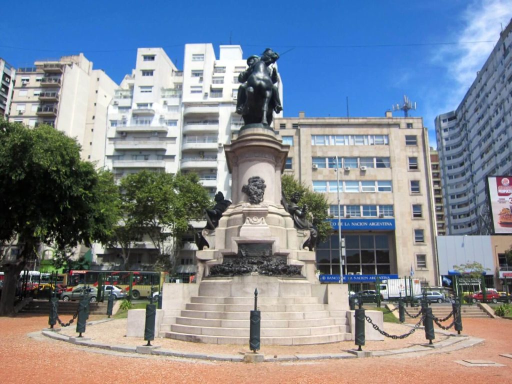 Statua di Garibaldi in Plaza Italia