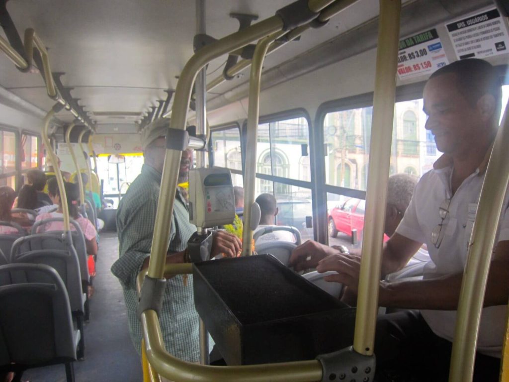Bigliettaio sul bus