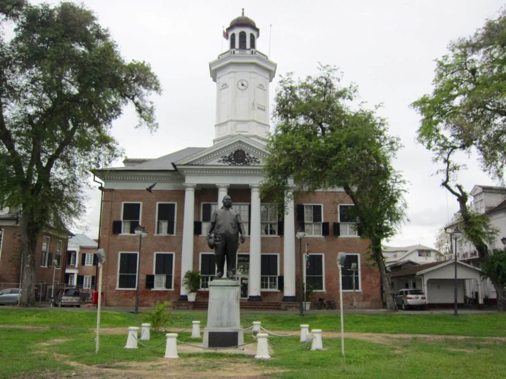 Indipendence Square, Parmaribo