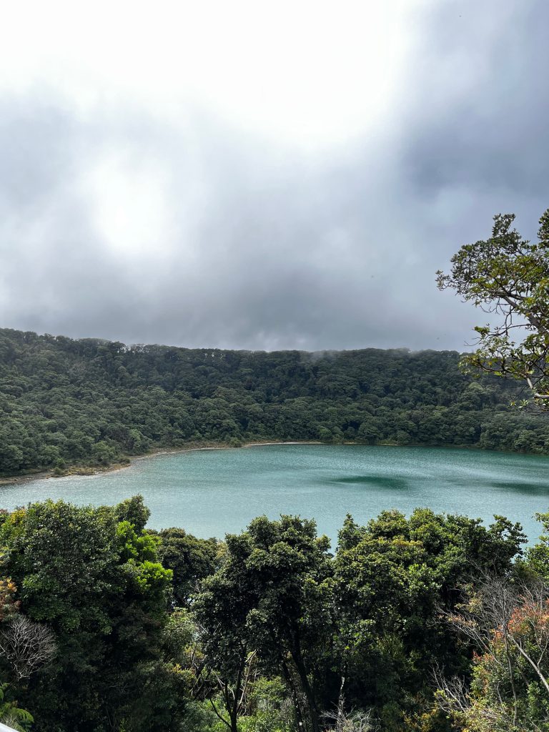 Laguna Botos