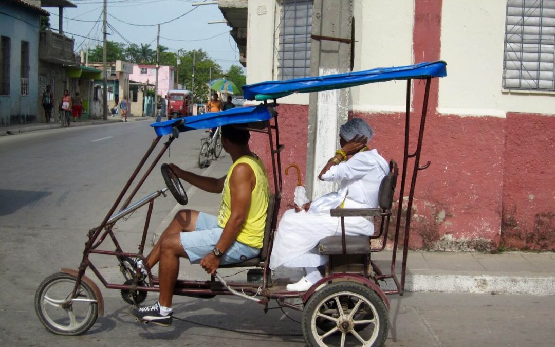 Santeria, abiti bianchi e rum, Cuba