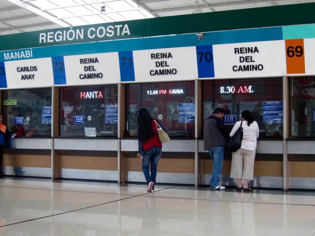 Carlos Aray e Reina del Camino sono le uniche compagnie che fanno il viaggio diretto a Puerto Lopez