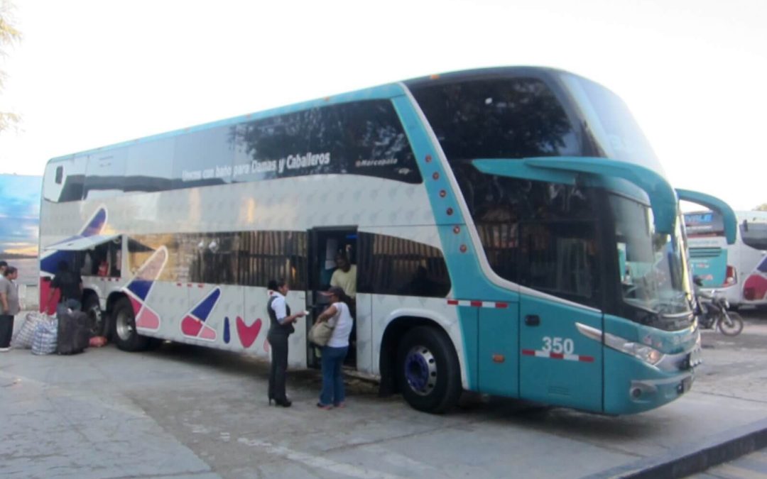 Come sopravvivere ai lunghi viaggi in bus in Perù