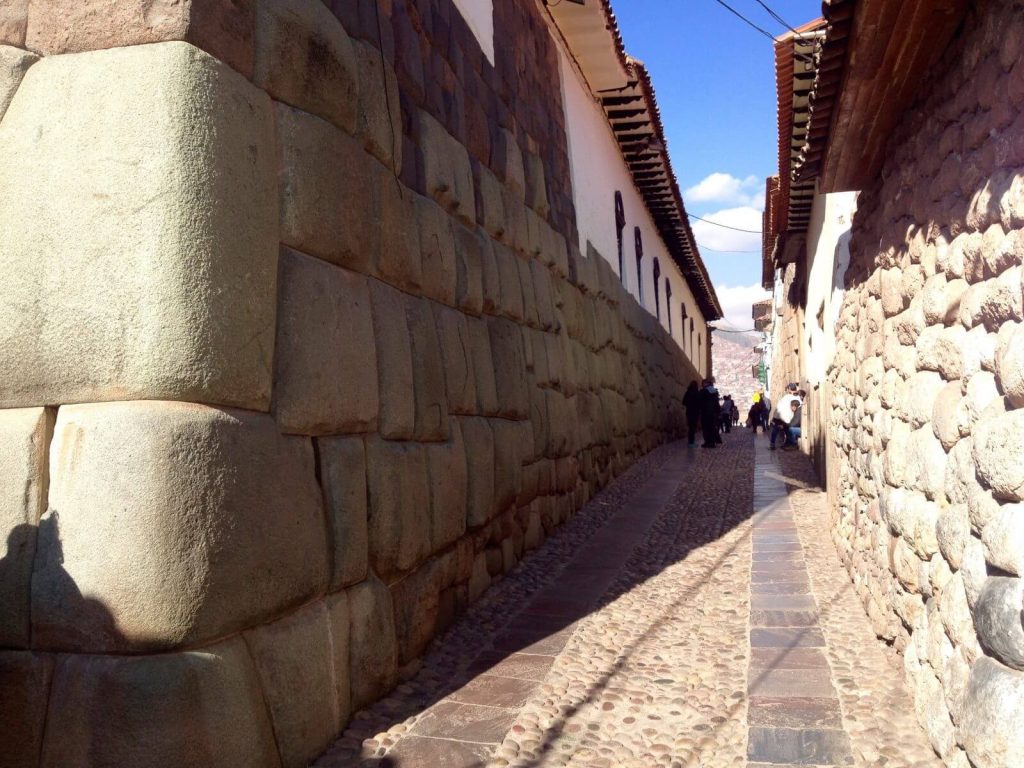 Calle Hatunrumijoc