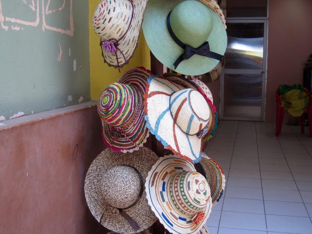 Cappelli tradizionali in paglia di Catacaos