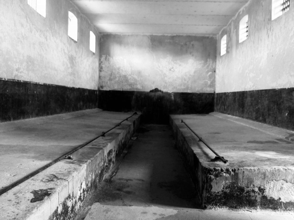 Cella della punizione: i detenuti venivano fissati ad entrambi i piedi per una settimana