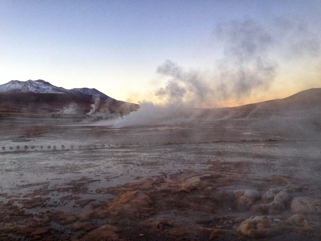 I getti dei geysers possono raggiungere i 6 metri