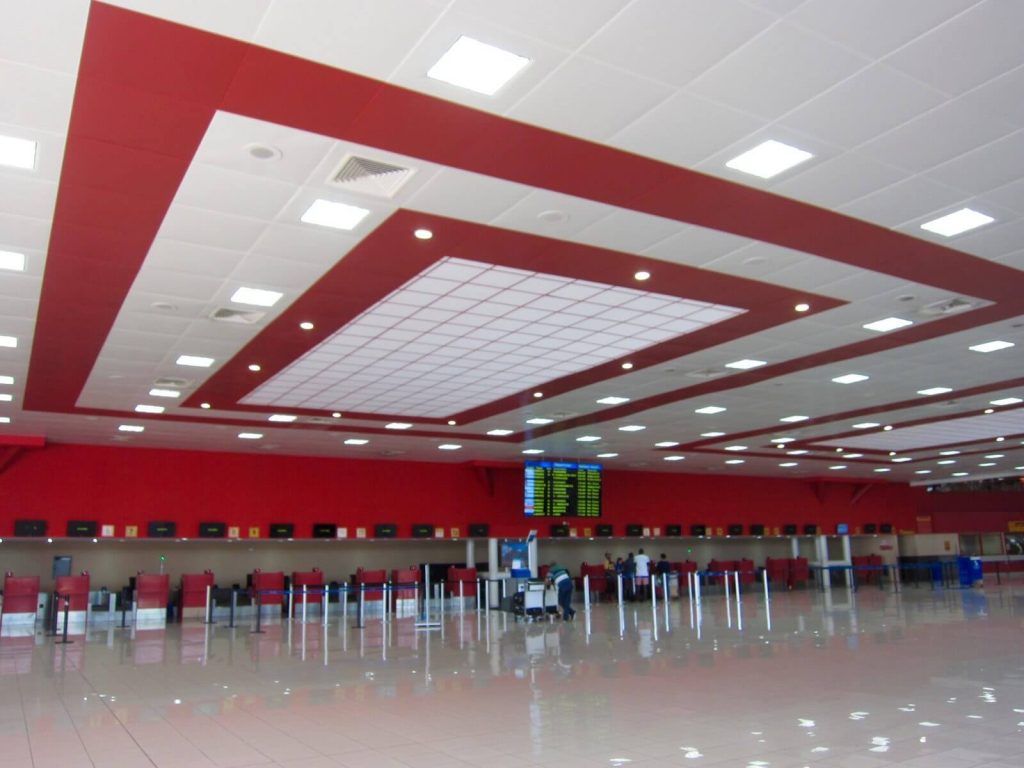 Imbarco ancora vuoto, lato B del Terminal