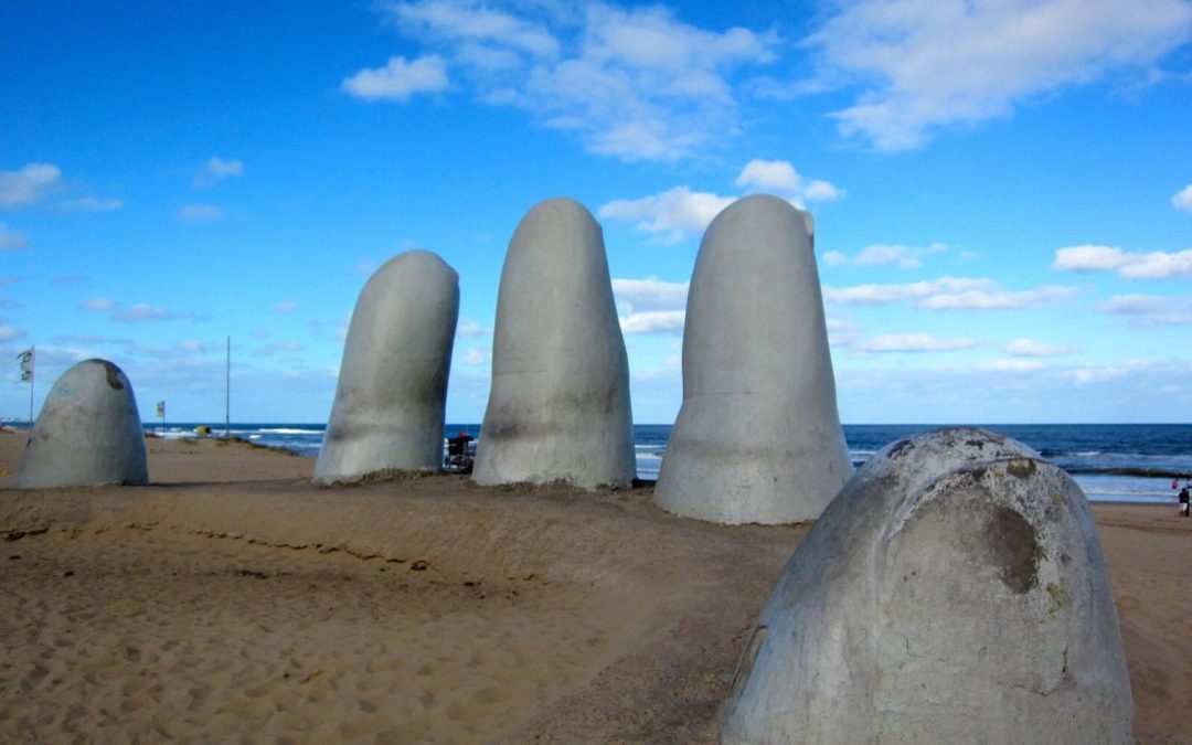 Punta del Este, la Mano dell’Uruguay