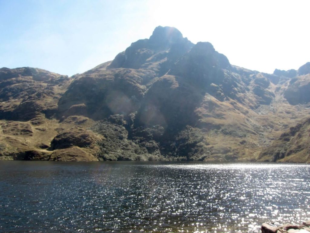 Laguna Negra e Montagna Sacra