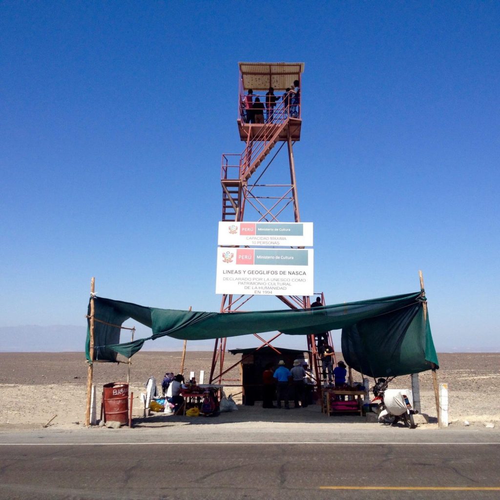 Mirador in acciaio sulla Panamericana