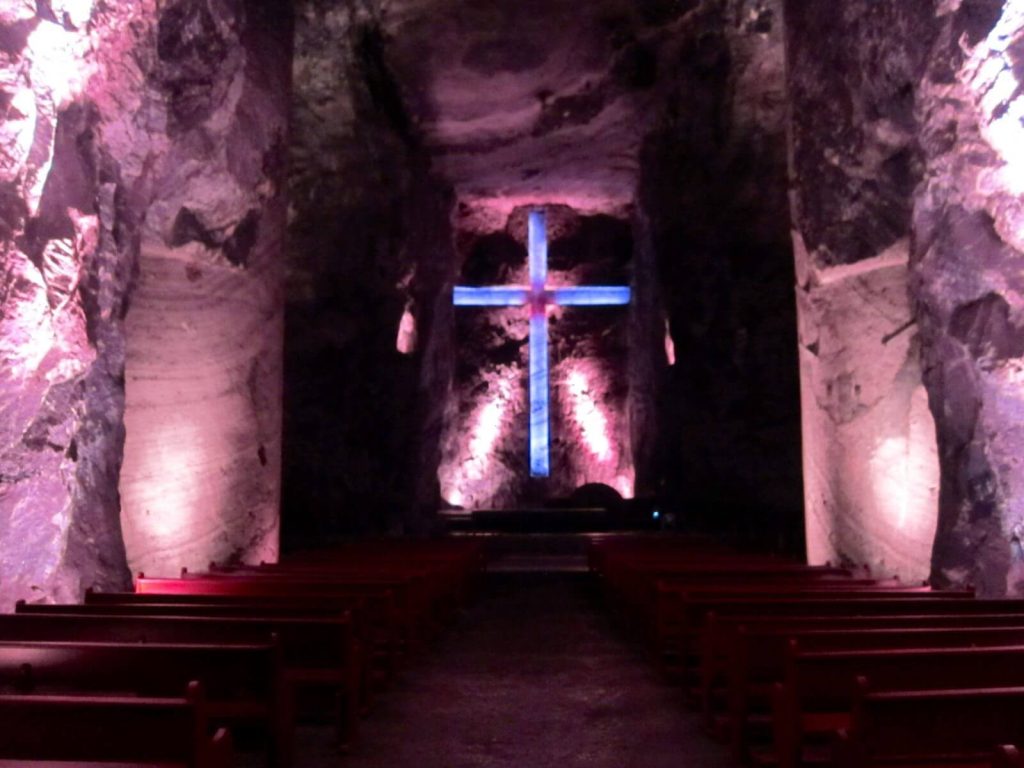 Navata centrale della Cattedrale di Sale