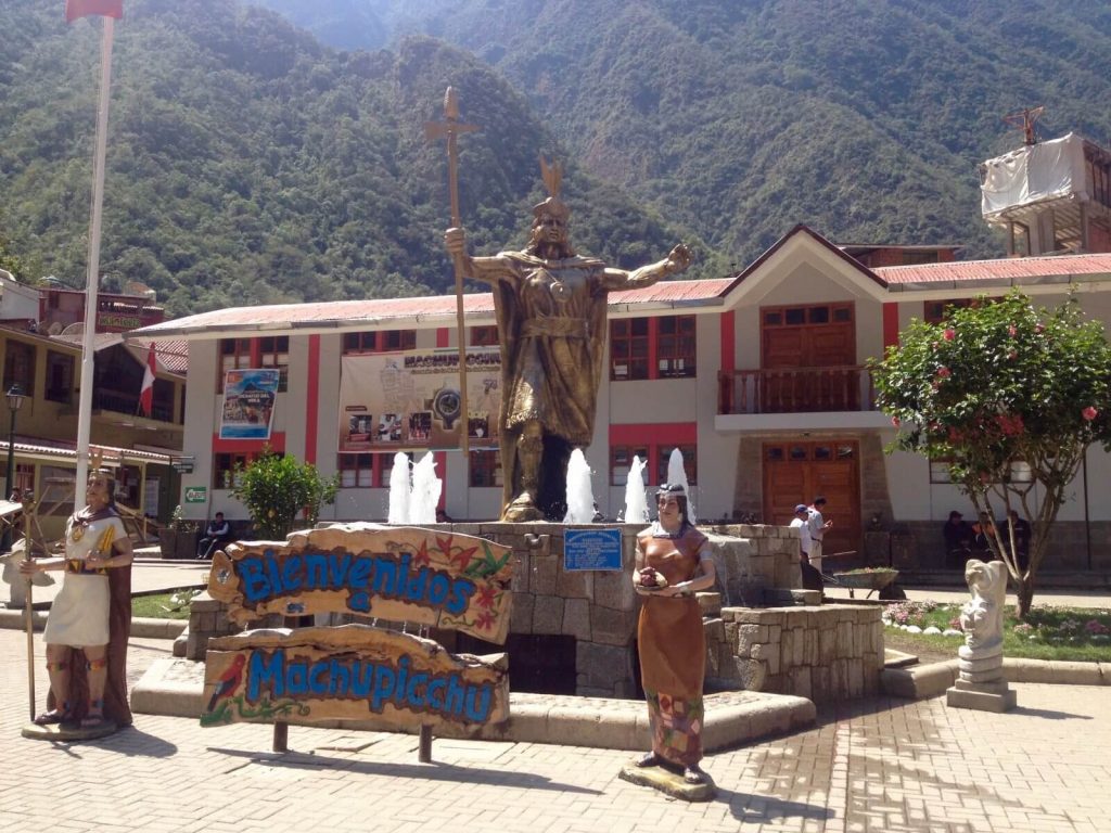 Piazza Centrale, Aguas Caliente
