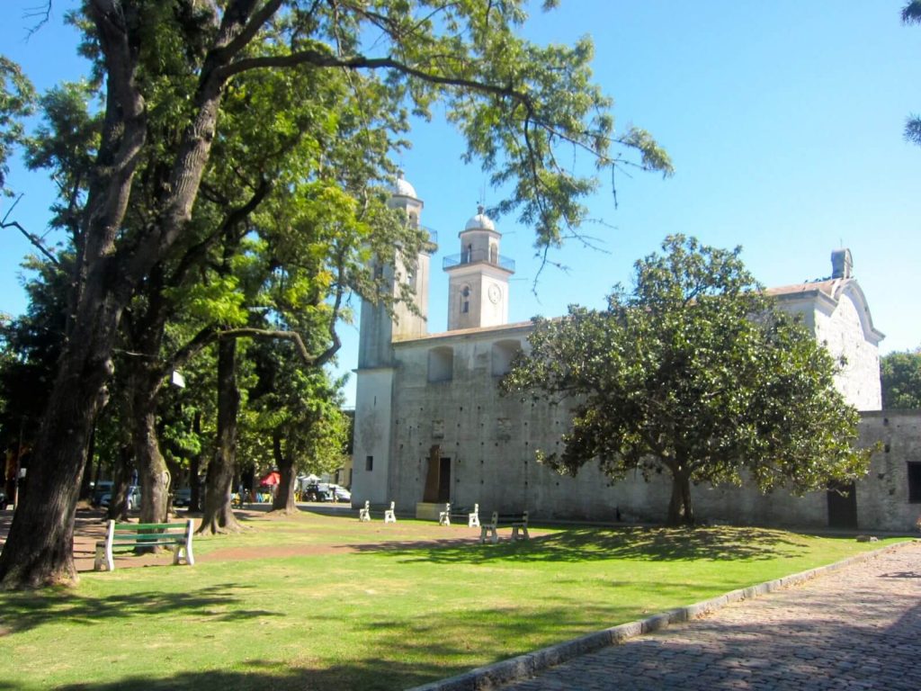Plaza de Armas & Basilica del Sacramento
