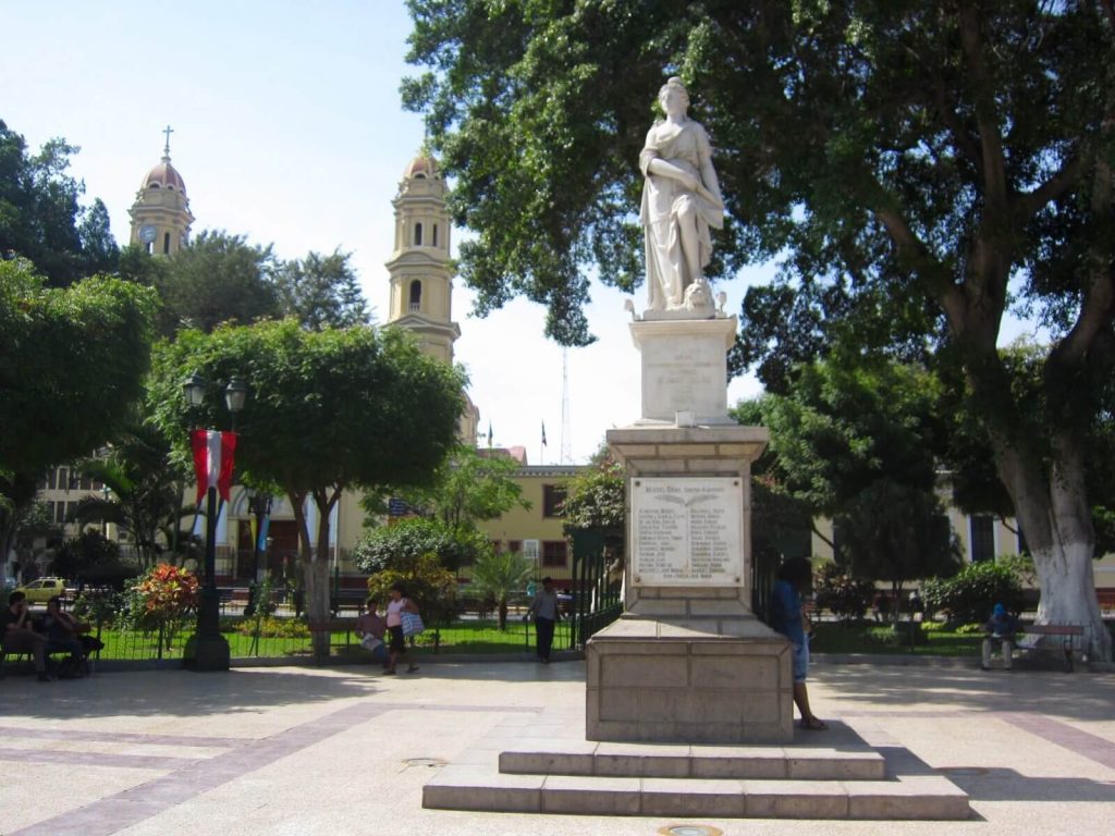 Plaza de Armas, Piura