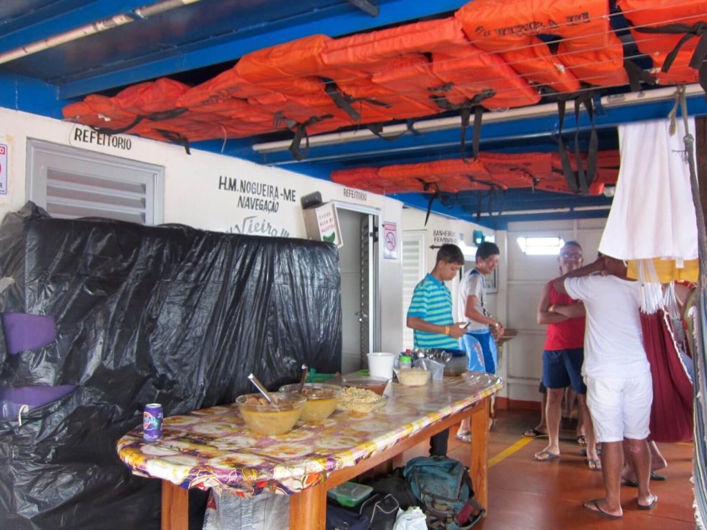 Sala mensa, tutti i pasti sono a buffet