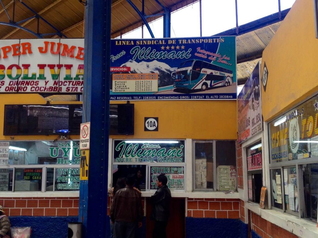Compagnia Illimani al bus Terminal La Paz
