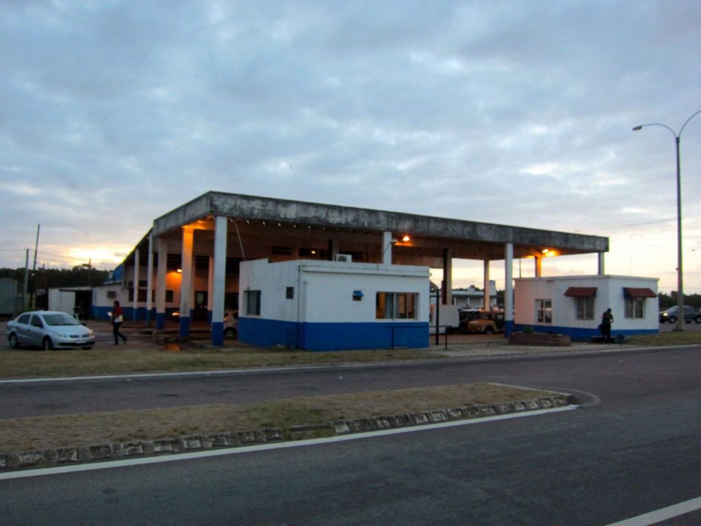 Ufficio Immigrazione Uruguay e fermata bus EGA