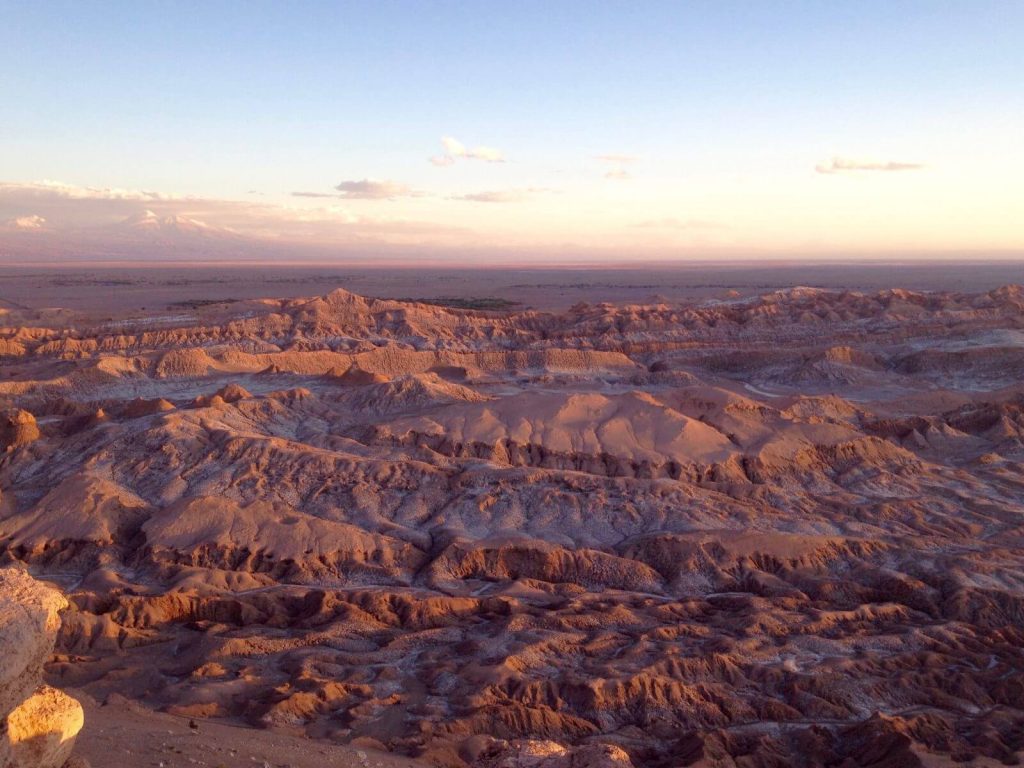 Valle della Luna, con i colori rossi del tramonto