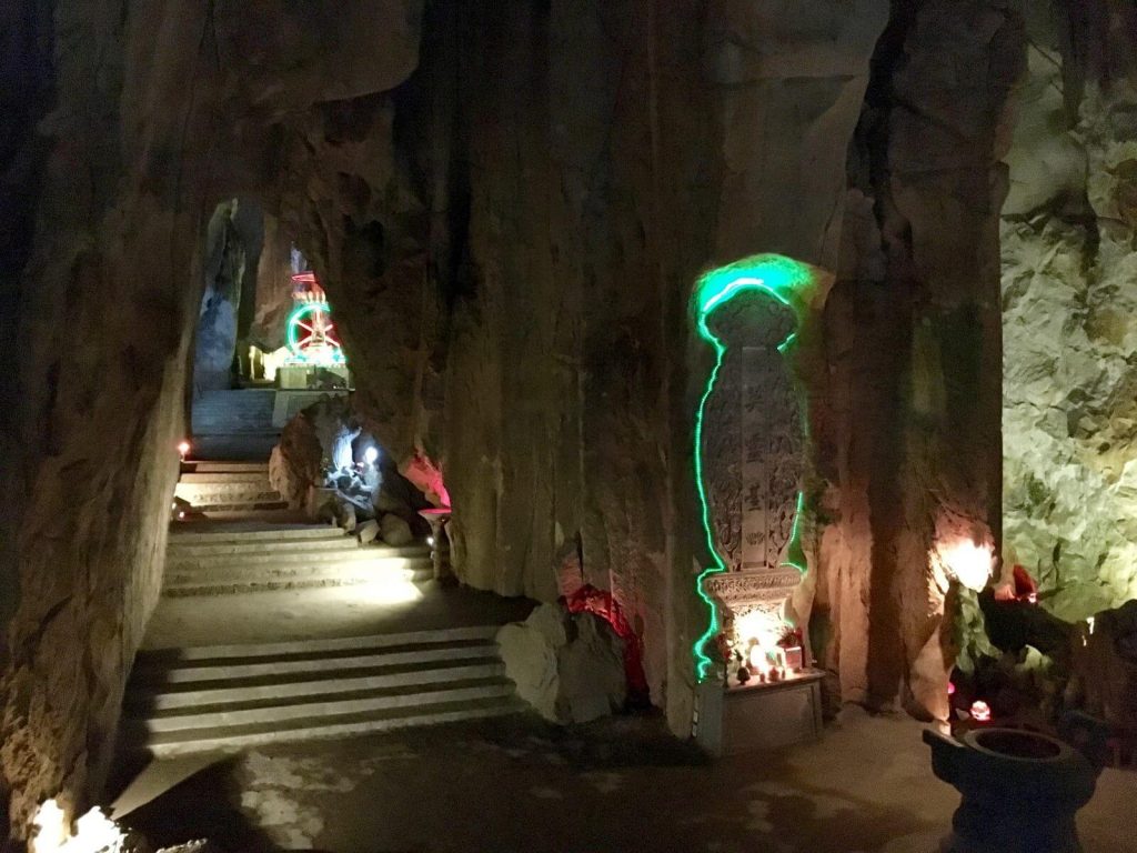 Am Phu Cave
