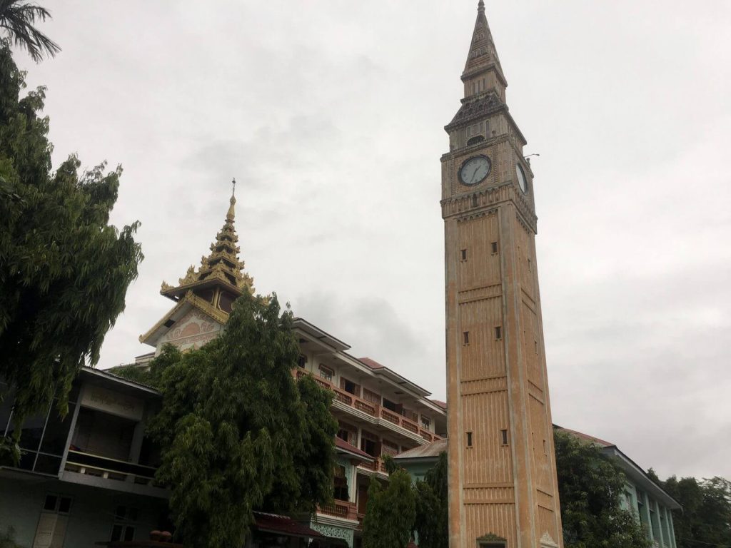 Big Ben del monastero Ma Soe Yein Kyaung
