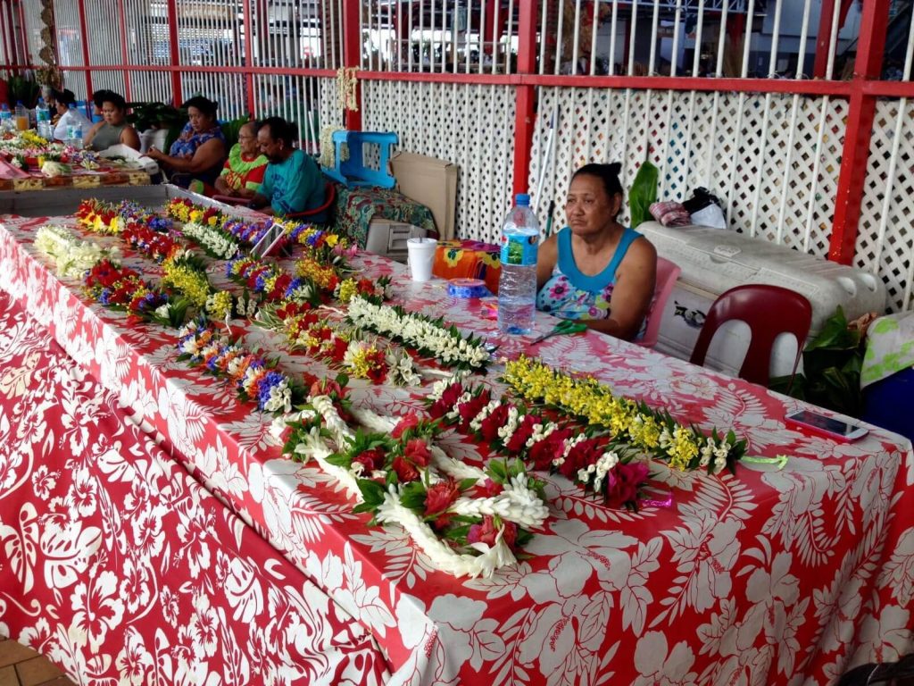 Collane di fiori, Papeete