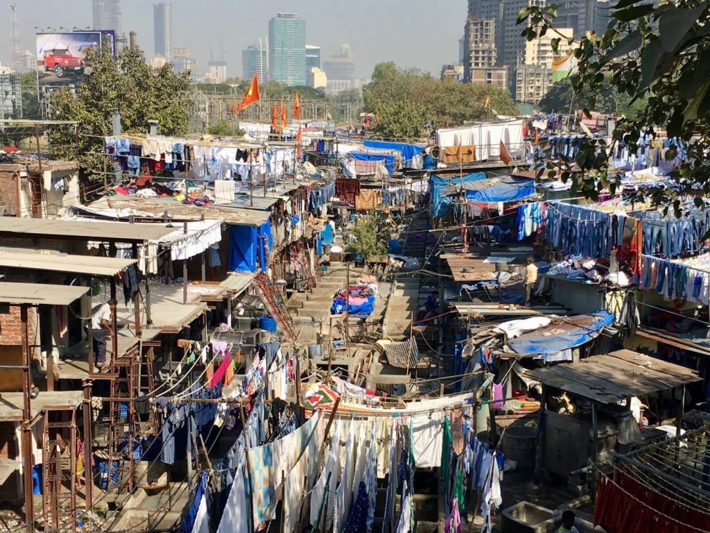 Dhobi Ghat, la più grande lavanderia a cielo aperto del mondo