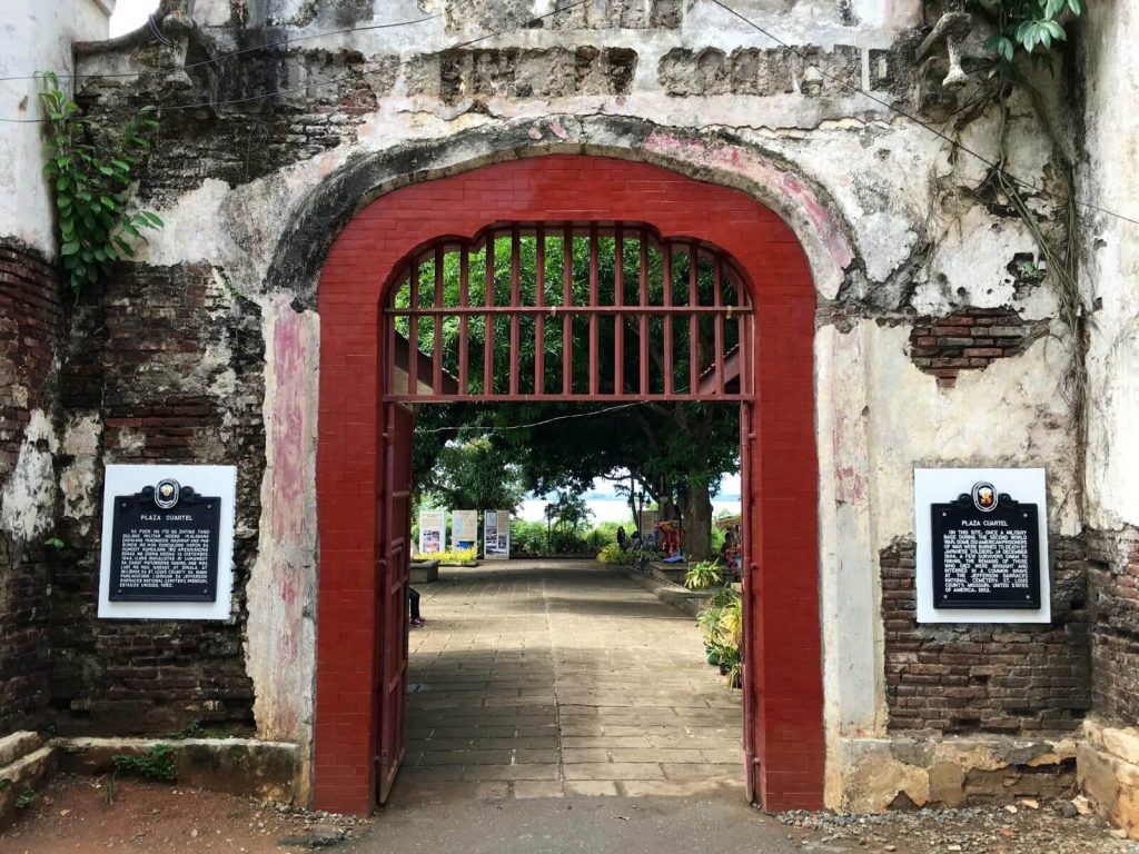 Entrata Plaza Cuartel