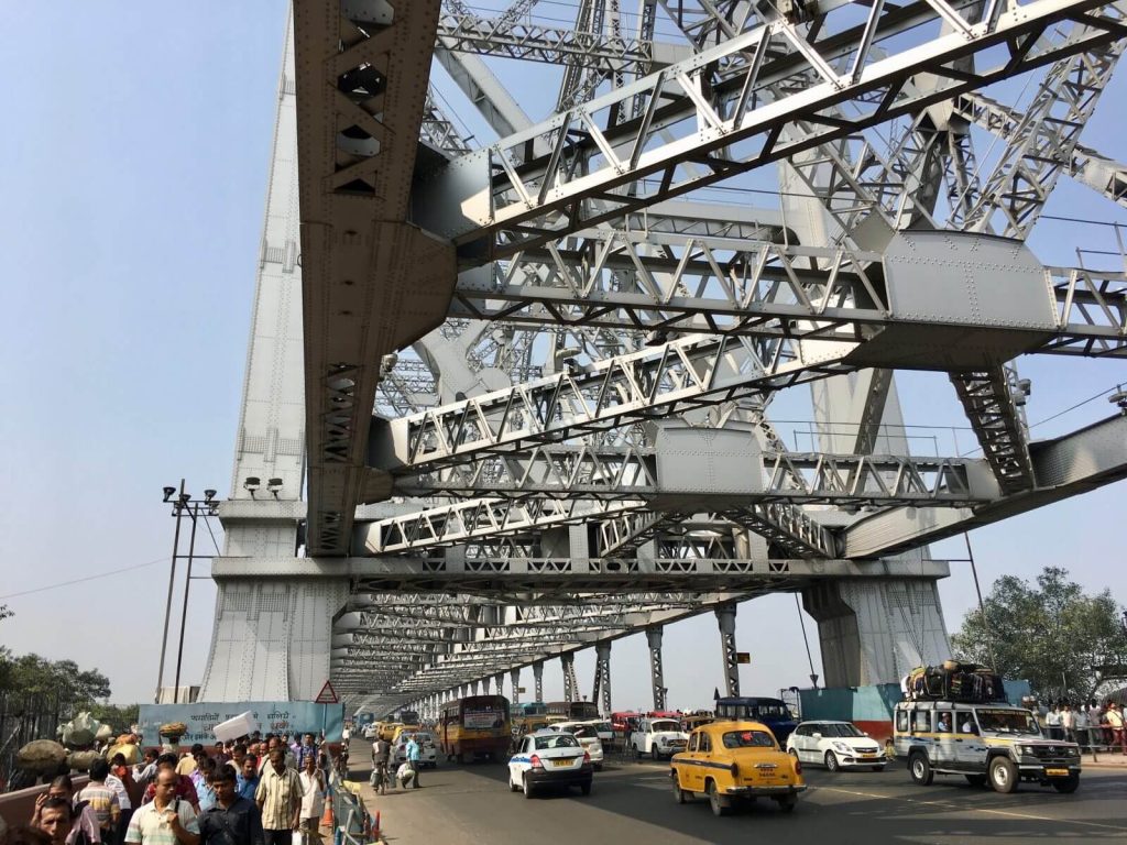 Howrah Bridge, uno dei ponti più trafficati dell'Asia