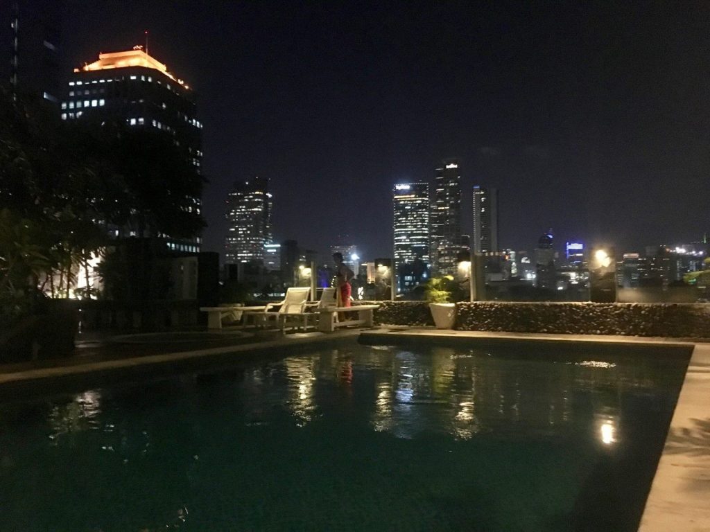 La piscina sulla terrazza del nostro albergo