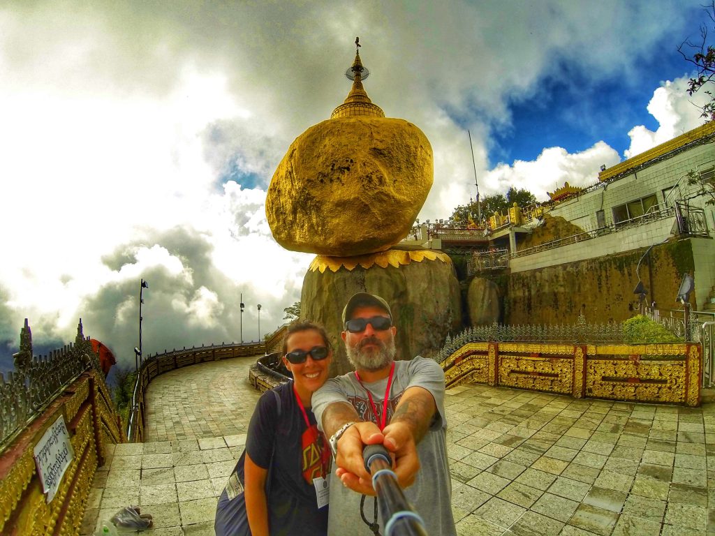 Le #2caprenelmondo, Golden Rock, Myanmar
