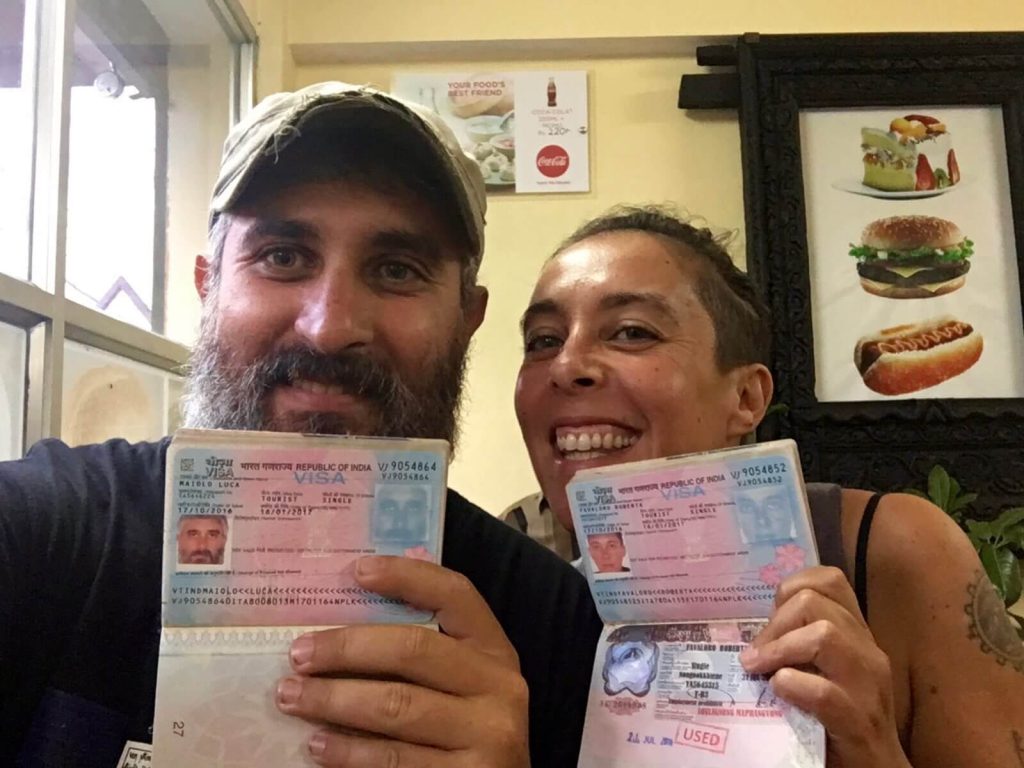 Le #2caprenelmondo con il visto indiano