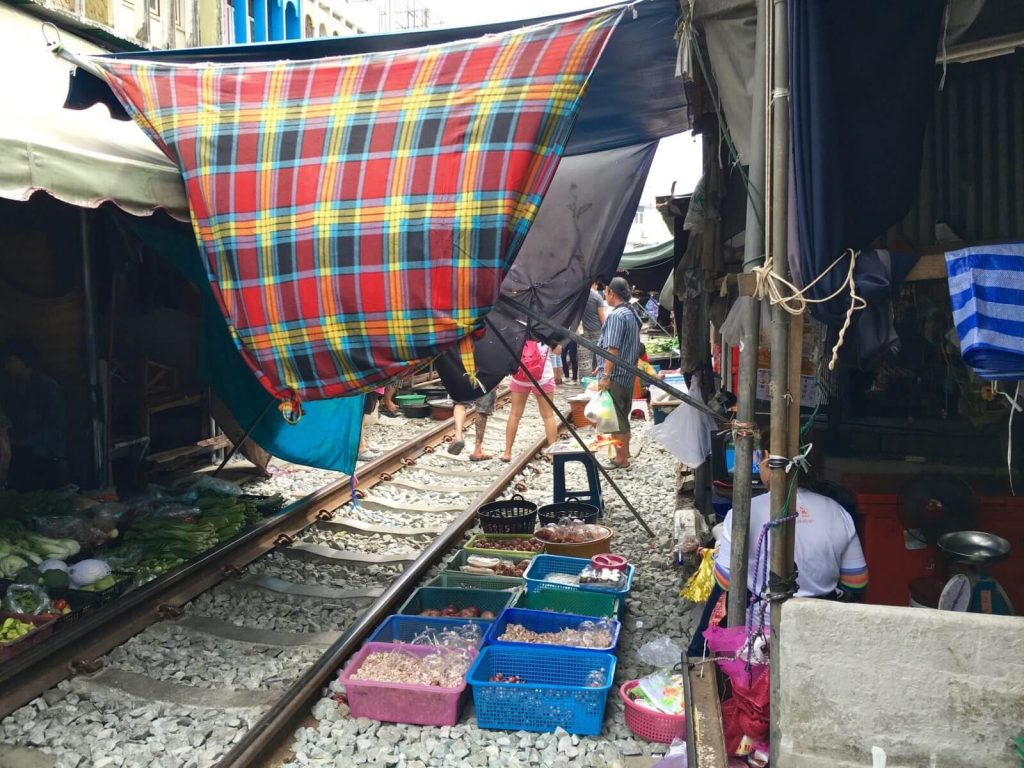 Mercato di Maeklong