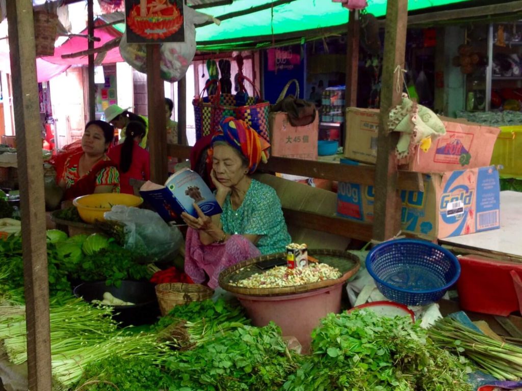 Mercato di Nyaungshwe