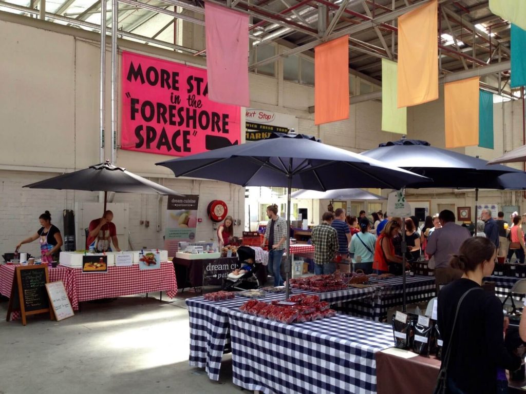 Mercato domenicale di Canberra, in pieno stile australiano