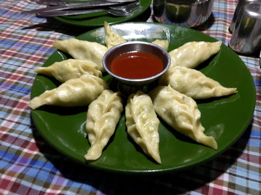 I MoMo sono ravioli di carne cotti al vapore