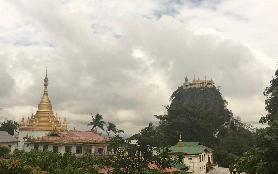 Escursione al Monte Popa, Bagan, Myanmar