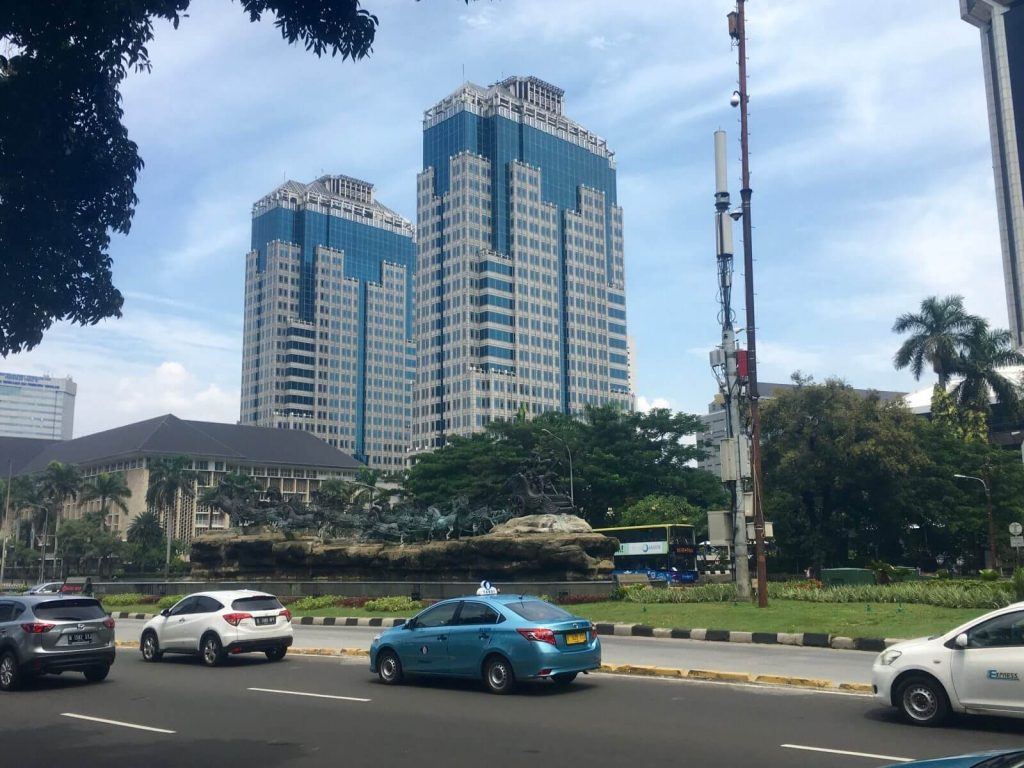 Patung Kuda e grattacieli di Jakarta
