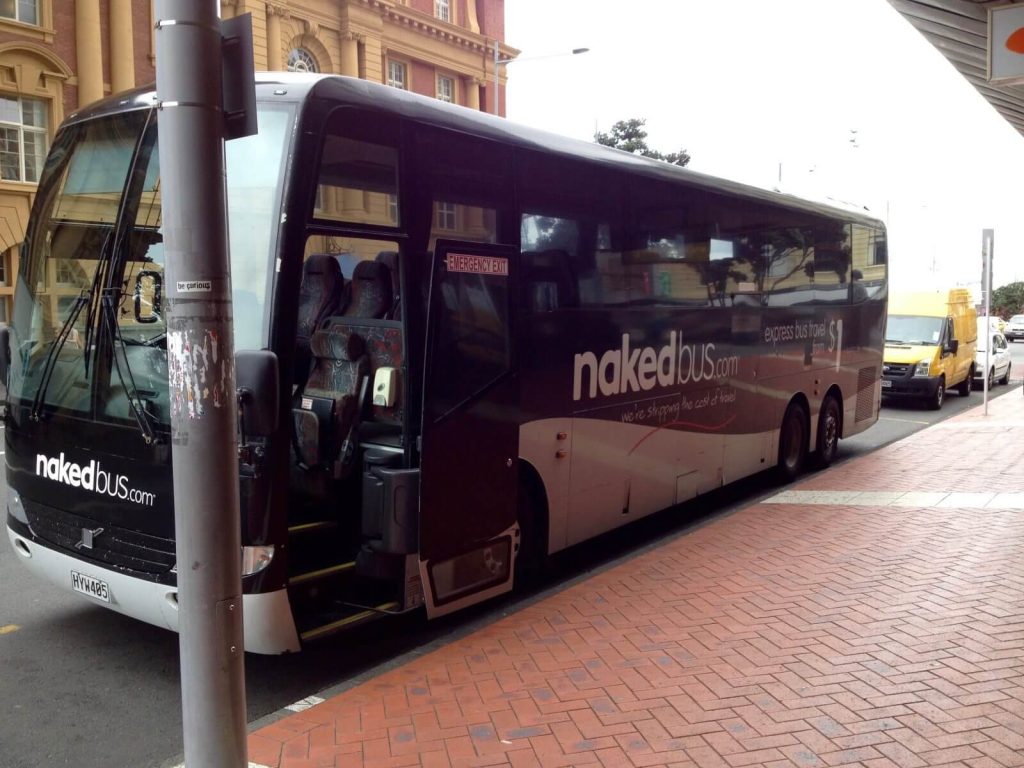 Bus Naked, da Auckland ad Hahei