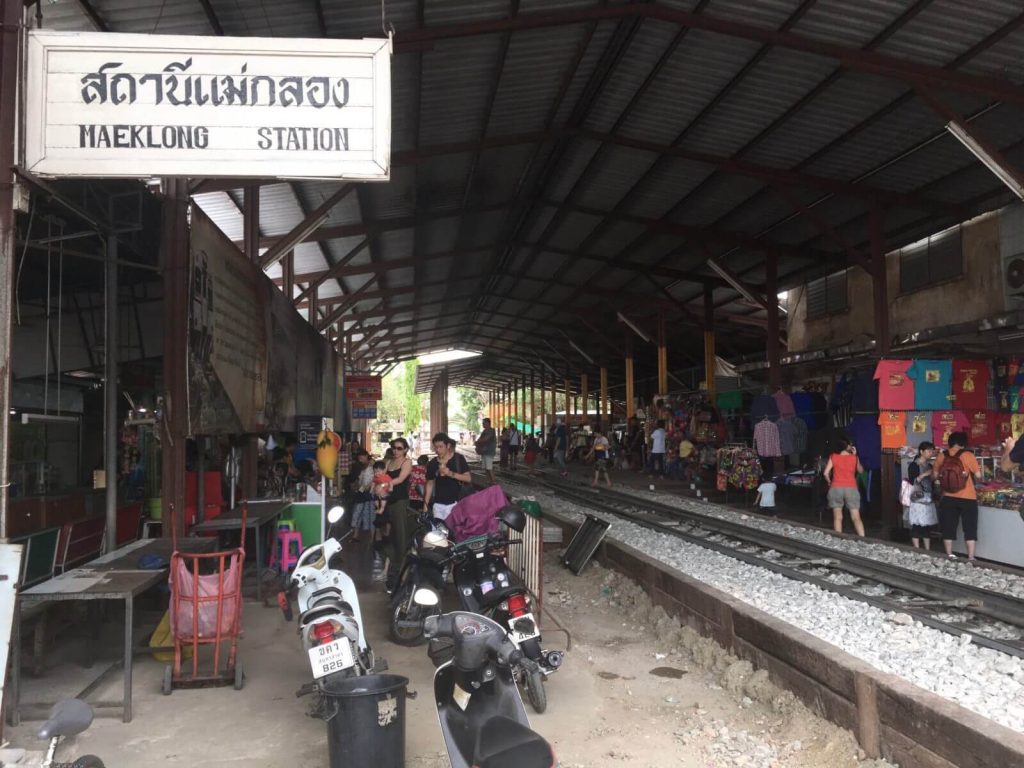 Stazione di Maeklong