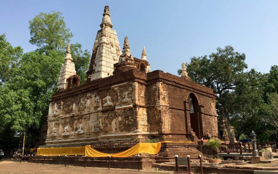Escursione a Wat Jet Yot, Suan Dok e U Mong, Chiang Mai, Thailandia