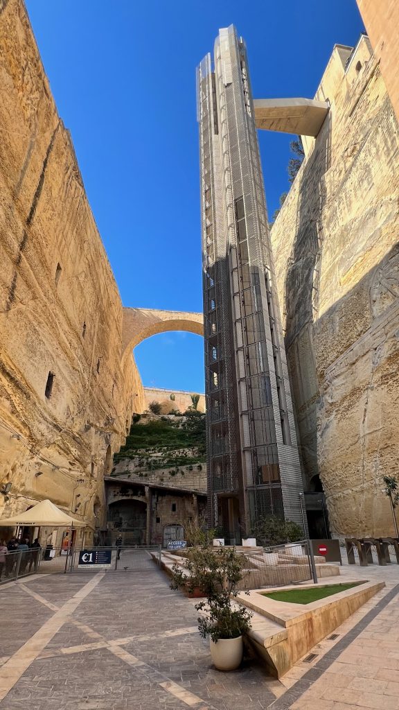 Barrakka Lift